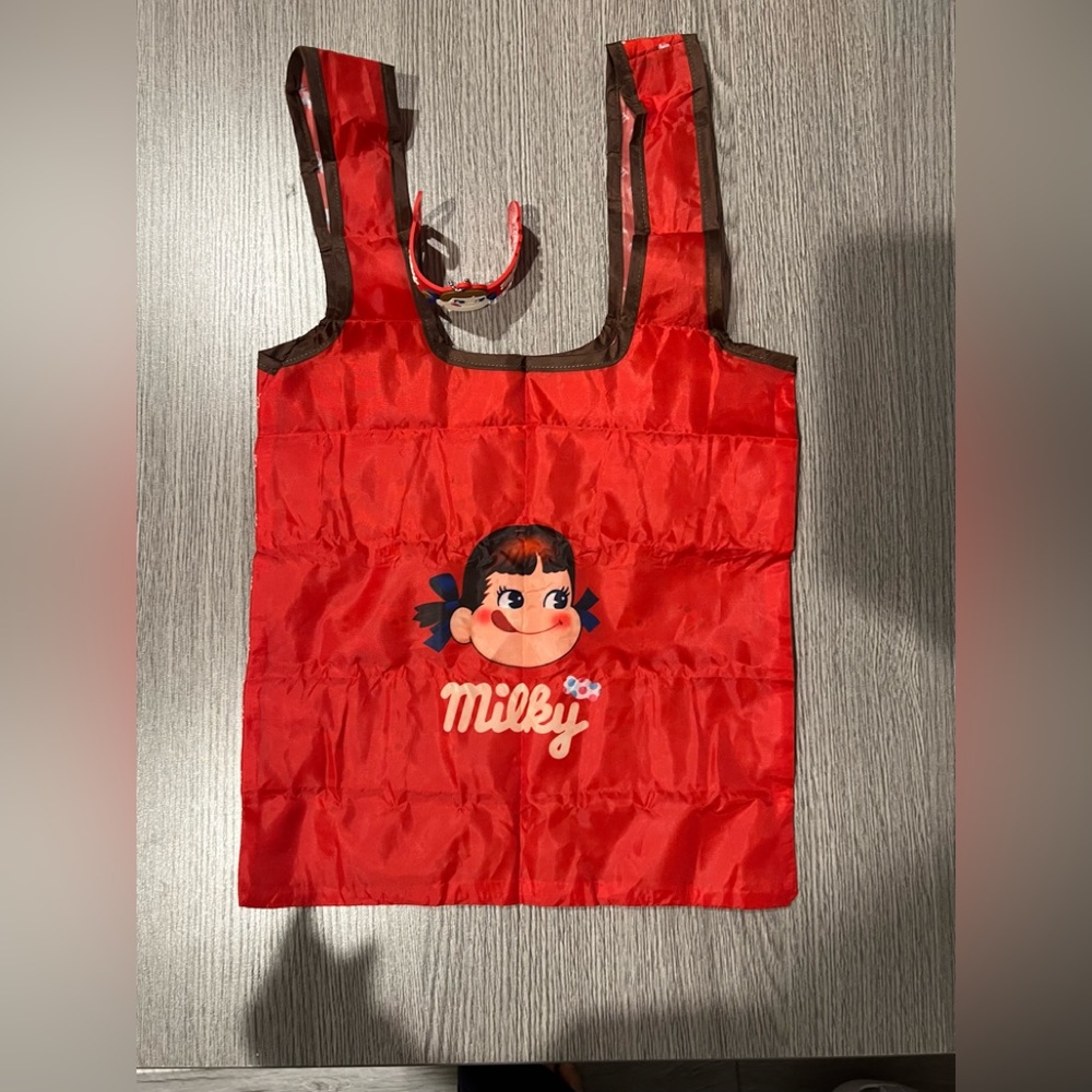 Milky - on the go tote bag